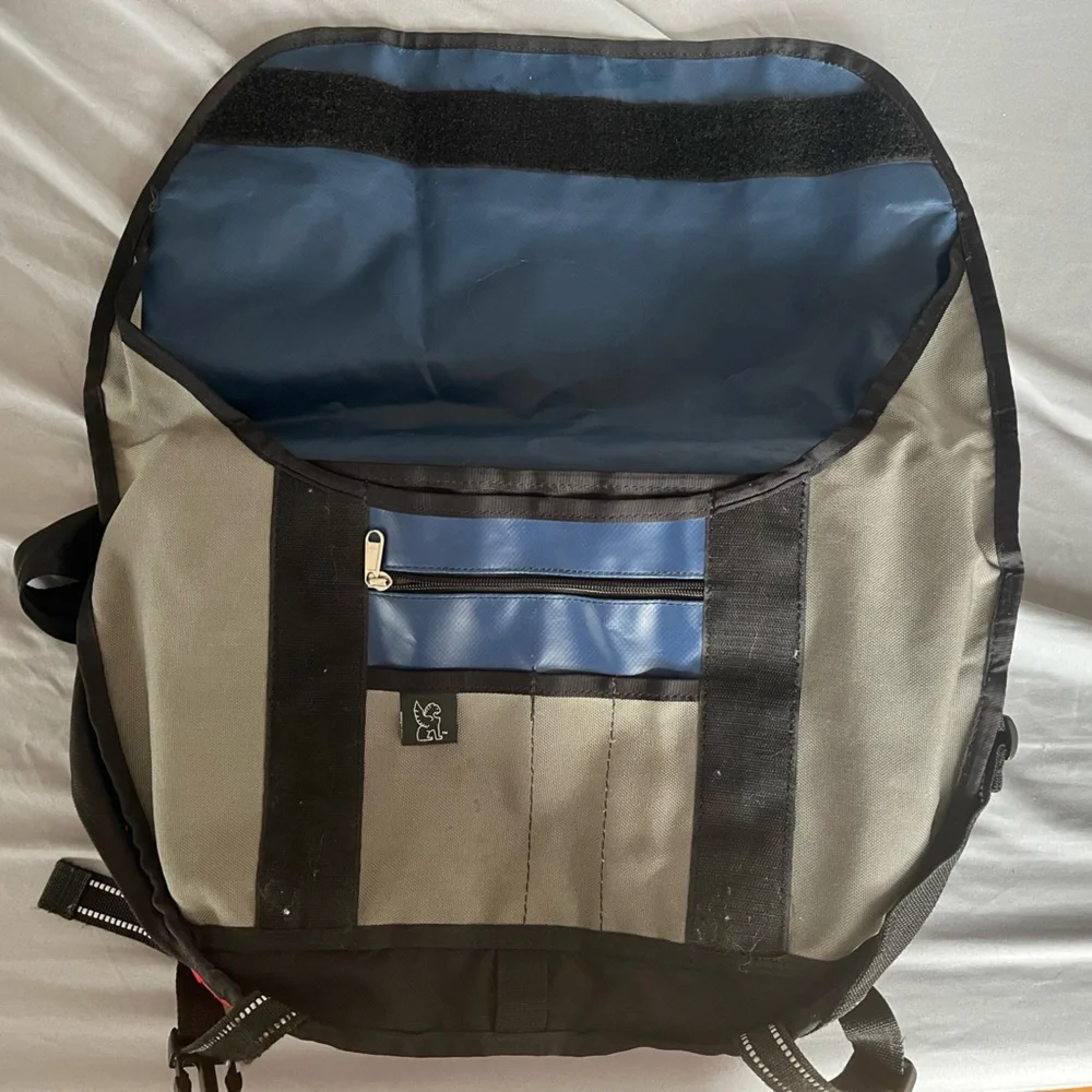 Supreme/Chrome Red and Black 15L Messenger Bag - Picture 2 of 5